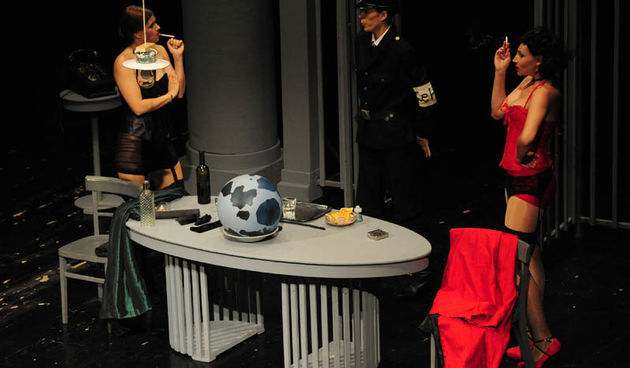 17. kazališno ljeto: “Velike diktatorice” u HNK Zadar, foto: N. Marčev