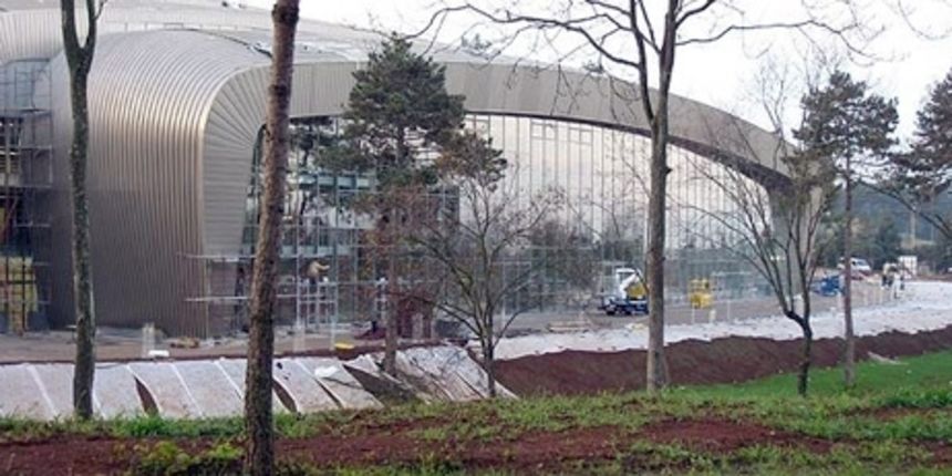 Poreč – Rukometna dvorana (foto: www.croatia2009.com) Poreč – Rukometna dvorana (foto: www.croatia2009.com)