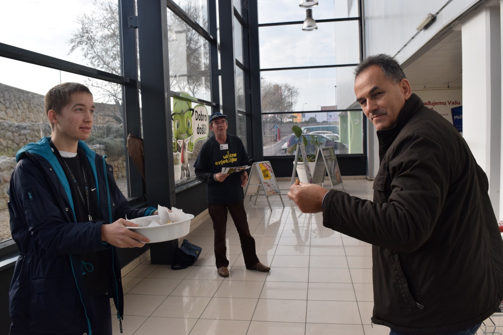 Učenici PPV Stanka Ožanića promovirali zdravu hranu u trgovini Bio svijet