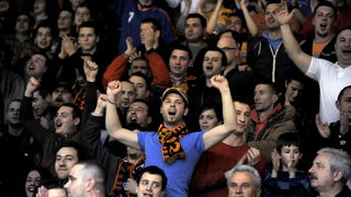 Sibenik ,170213.
Dvorana Baldekin 
Derbi utakmica izmedju GKK Sibenik i Sonik Puntamika Zadar za prvaka A2 Hrvatske kosarkaske lige Jug.
Na slici: slavlje nakon pobjede Sibenika.
Foto: Niksa Stipanicev / CROPIX