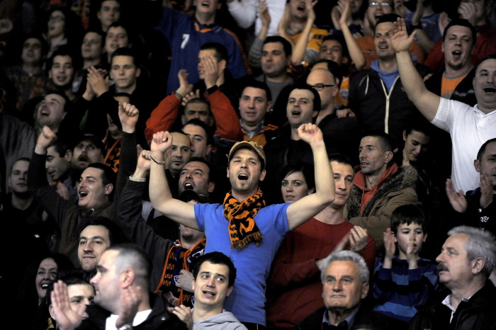 Sibenik ,170213.
Dvorana Baldekin 
Derbi utakmica izmedju GKK Sibenik i Sonik Puntamika Zadar za prvaka A2 Hrvatske kosarkaske lige Jug.
Na slici: slavlje nakon pobjede Sibenika.
Foto: Niksa Stipanicev / CROPIX