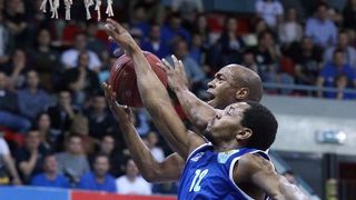 Zagreb – 7. kolo A-1 lige za prvaka, KK Cibona – KK Zadar 82-66. Photo: Goran Stanzl/PIXSELL Zagreb – 7. kolo A-1 lige za prvaka, KK Cibona – KK Zadar 82-66. Photo: Goran Stanzl/PIXSELL