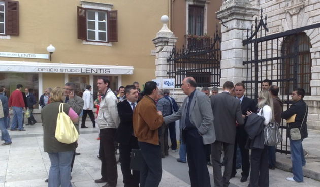 HDZ-ov stand na narodnom trgu