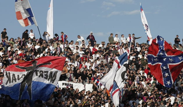 Split, 070410.
Stadion Poljud.
Uzvratna polufinalna nogometna utakmica Hrvatskog kupa izmedju Hajduka i Dinama.
Na fotografiji: Torcida.
Foto: Duje Klaric / CROPIX