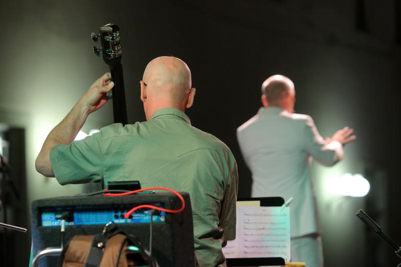 17.07.2013., Zadar – Na Poljani Sime Budinica odrzan je koncert Simon Marlowa i Jazz orkestra HRT-a. Photo: Filip Brala/PIXSELL 17.07.2013., Zadar – Na Poljani Sime Budinica odrzan je koncert Simon Marlowa i Jazz orkestra HRT-a. Photo: Filip Brala/PIXSELL