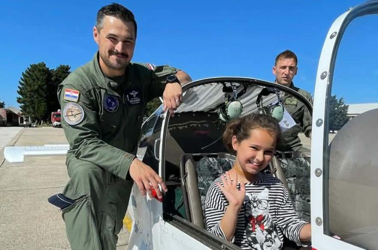 Pilot koji leti visoko, ali ostaje prizemljen – Darko Belančić o očinstvu, djeci i svijetu izvan ekrana