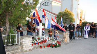 Koracima nade u istinu