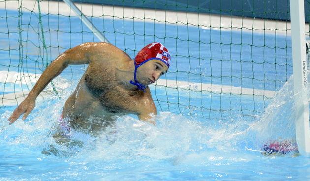 London, Velika Britanija, 290712.
Vaterpolo Arena.
Hrvatska muska vaterpolo reprezentacija igra utakmicu 1. kola u skupini A protiv Grcke tijekom Olimpijskih igara u Londonu.
Na fotografiji:  Josip Pavic, golman Hrvatske.
Foto: Drago Sopta / CROPIX