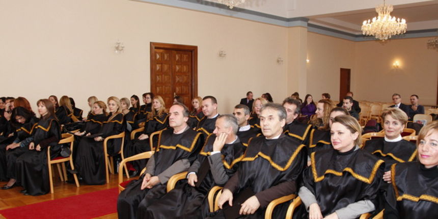 Image 378235 (auto) Image 378235 (auto)