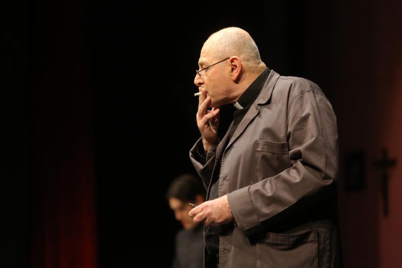 14.01.2014., Zadar – U zadarskoj kazalisnoj kuci gradjani su imali prilike pogledati predstavu “Glorija” Ranka Marinkovica u izvedbi sibenskog HNK. Photo: Filip Brala/PIXSELL 14.01.2014., Zadar – U zadarskoj kazalisnoj kuci gradjani su imali prilike pogledati predstavu “Glorija” Ranka Marinkovica u izvedbi sibenskog HNK. Photo: Filip Brala/PIXSELL