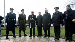 21.01.2014., Zadar – Predsjednik Hrvatskog sabora Josip Leko i ministar branitelja Predrag Matic polozili su vijence u sklopu 21. obljetnice vojno-redarstvene operacije Maslenica ’93. Photo: Dino Stanin/PIXSELL 21.01.2014., Zadar – Predsjednik Hrvatskog sabora Josip Leko i ministar branitelja Predrag Matic polozili su vijence u sklopu 21. obljetnice vojno-redarstvene operacije Maslenica ’93. Photo: Dino Stanin/PIXSELL