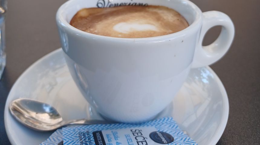 Kava kofein macchiato