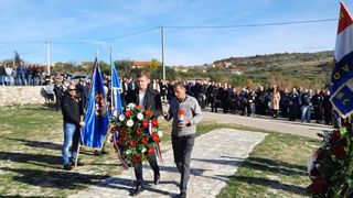 Obilježena 30. obljetnica stradanja civila i branitelja u Nadinu Obilježena 30. obljetnica stradanja civila i branitelja u Nadinu