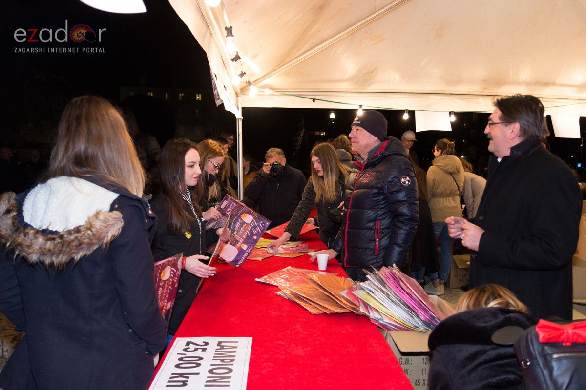 Humanitarni svjetlosni spektakl “Zaželi ljubav” na zadarskom Forumu, 18. veljače 2017. Humanitarni svjetlosni spektakl “Zaželi ljubav” na zadarskom Forumu, 18. veljače 2017.