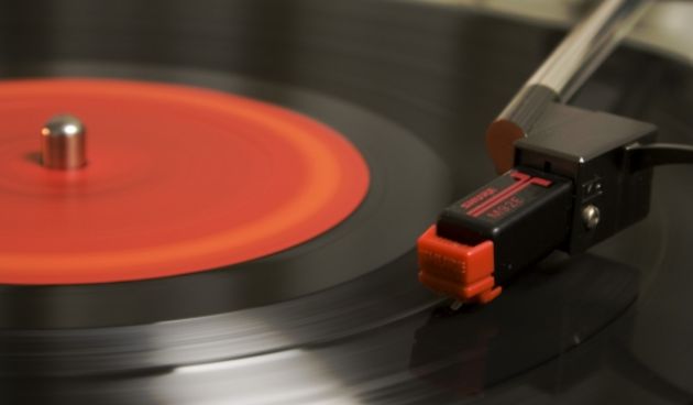 Gramofonska ploča, vinil, foto: sportingmouth -blog. azurewebsites.net