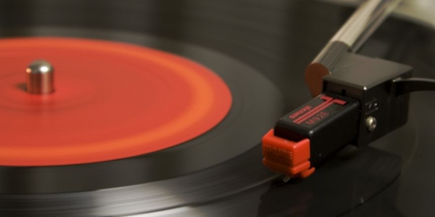 Gramofonska ploča, vinil, foto: sportingmouth -blog. azurewebsites.net