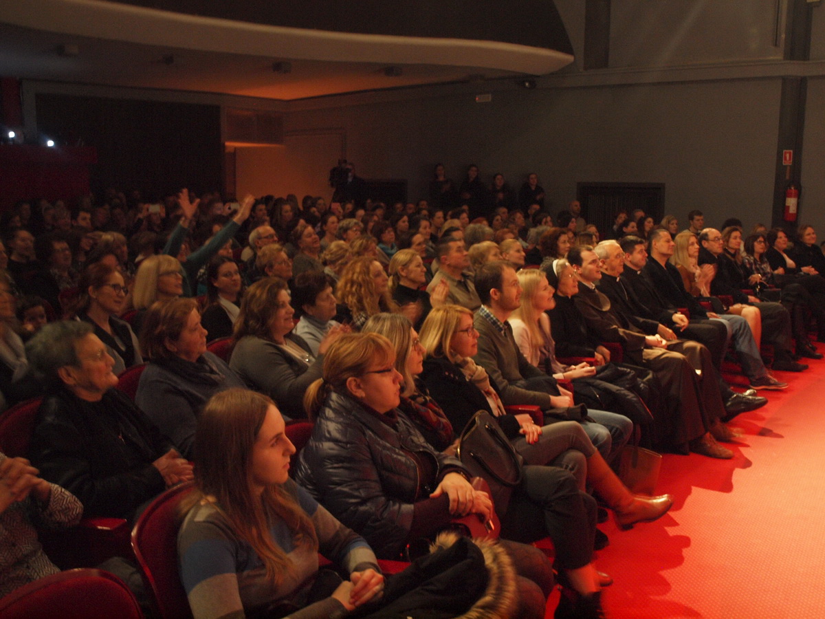 Humanitarni koncert duhovne glazbe “Anđeli za Anđelu” u HNK Zadar Humanitarni koncert duhovne glazbe “Anđeli za Anđelu” u HNK Zadar