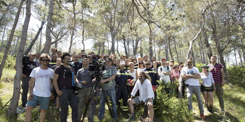 “Osvrni se ” – Gasitelji glumili sami sebe u tv spotu “Osvrni se ” – Gasitelji glumili sami sebe u tv spotu
