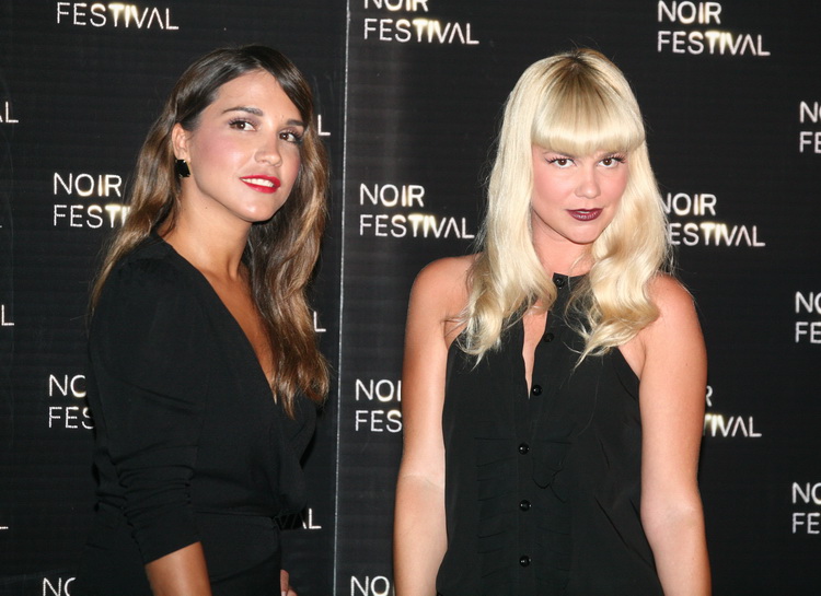 Zadar, 200811.
U Maraschino baru zapoceo je Nior festival. Festival je otvoren hrvatskom premijerom kratkometraznog filma ‘Mind Games’ redatelja Gavina Bonda. U filmu glume hrvatski top model Helena Sopar i Brian Geraghty (poznat po ulozi u Oscarom nagra Zadar, 200811.
U Maraschino baru zapoceo je Nior festival. Festival je otvoren hrvatskom premijerom kratkometraznog filma ‘Mind Games’ redatelja Gavina Bonda. U filmu glume hrvatski top model Helena Sopar i Brian Geraghty (poznat po ulozi u Oscarom nagra