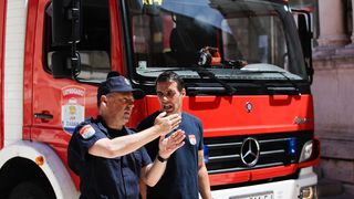 Veliki požar izbio u zgradi na Narodnom trgu Veliki požar izbio u zgradi na Narodnom trgu