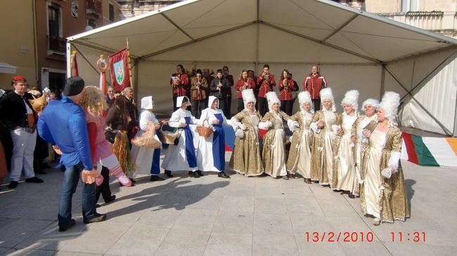 Zadarski karneval 2010: KUD “Druzina” Pag na Narodnom trgu