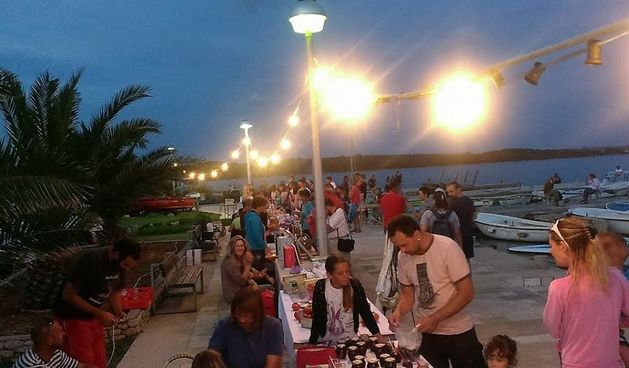 Mala noćna pijaca, foto:Promo