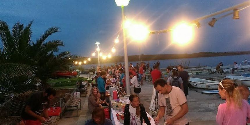 Mala noćna pijaca, foto:Promo