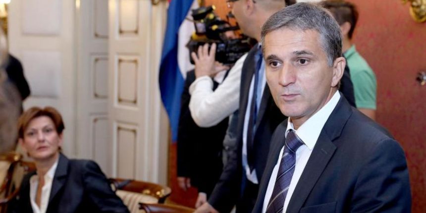 Image 379187 (auto) Image 379187 (auto)