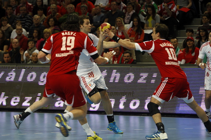 Veszprem, 040413.
Kvalifikacijska utakmica za Europsko prvenstvo rukometnih reprezentacija Madjarske i Hrvatske.
Na fotografiji: Damir Bicanic.
Foto: Zeljko Hajdinjak / Cropix