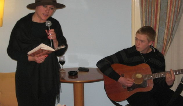 Promocija knjige Nikoline Mojic u Zagrebu