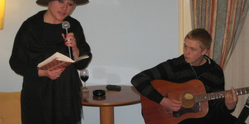 Promocija knjige Nikoline Mojic u Zagrebu Promocija knjige Nikoline Mojic u Zagrebu