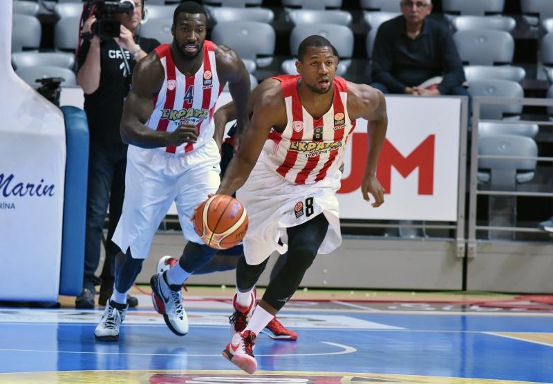 Zadar Doğuş Basketball Tournament: Bayern Munchen – Olympiacos 77-60 Zadar Doğuş Basketball Tournament: Bayern Munchen – Olympiacos 77-60