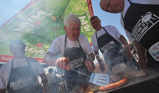 Prvenstvo u roštiljanju na zadarskoj Rivi (foto:Saša Čuka)