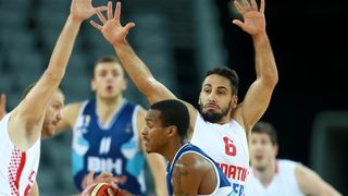 Arena Zagreb, Zagreb – Pripremni turnir za EuroBasket 2015., Hrvatska – BiH. Photo: Igor Kralj i Marko Lukunic/PIXSELL Arena Zagreb, Zagreb – Pripremni turnir za EuroBasket 2015., Hrvatska – BiH. Photo: Igor Kralj i Marko Lukunic/PIXSELL