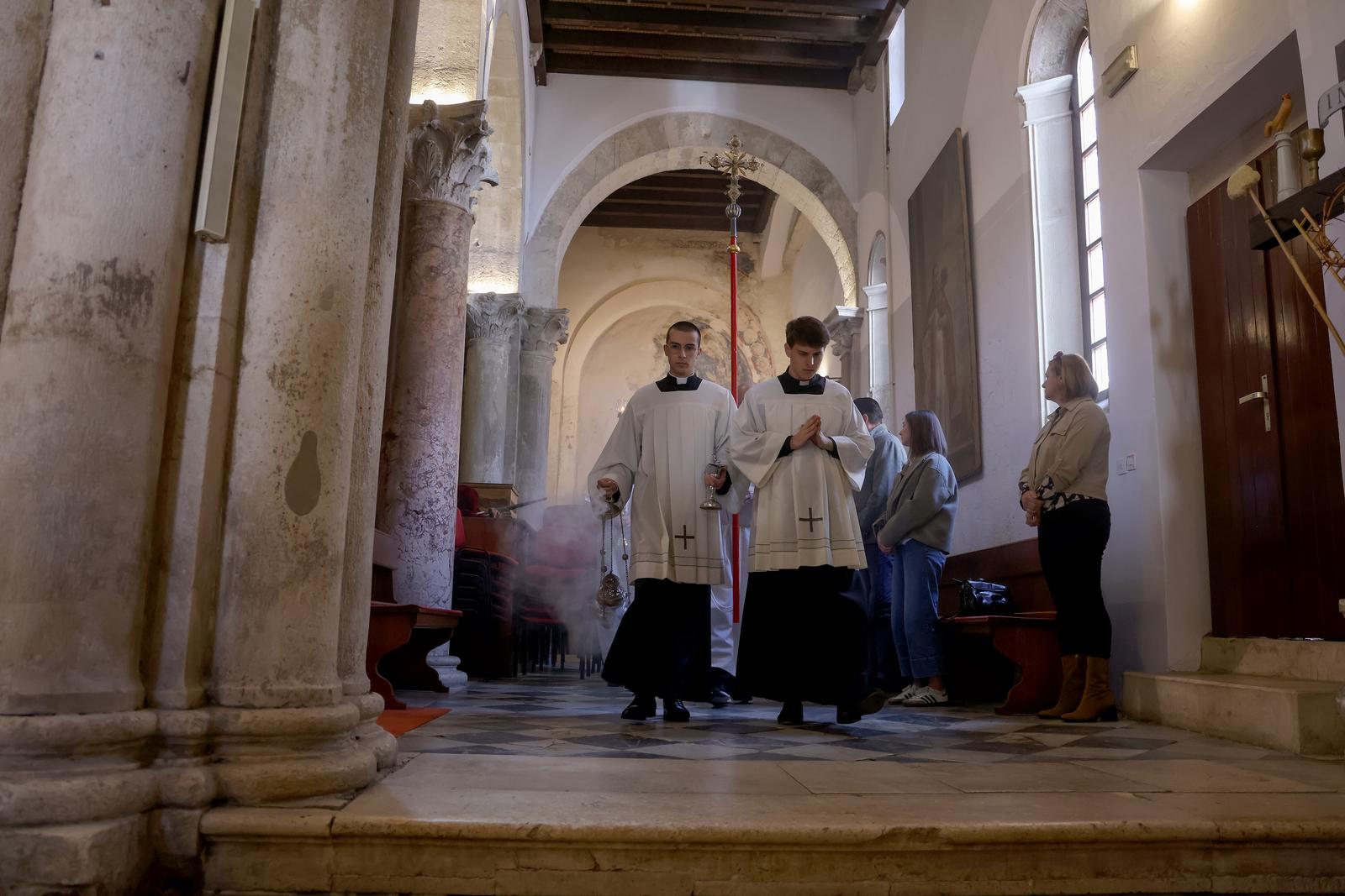 Uskršnja misa, katedrala Svete Stošije Uskršnja misa, katedrala Svete Stošije