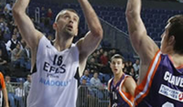 Nikola Vujčić, foto: efesbasket.org