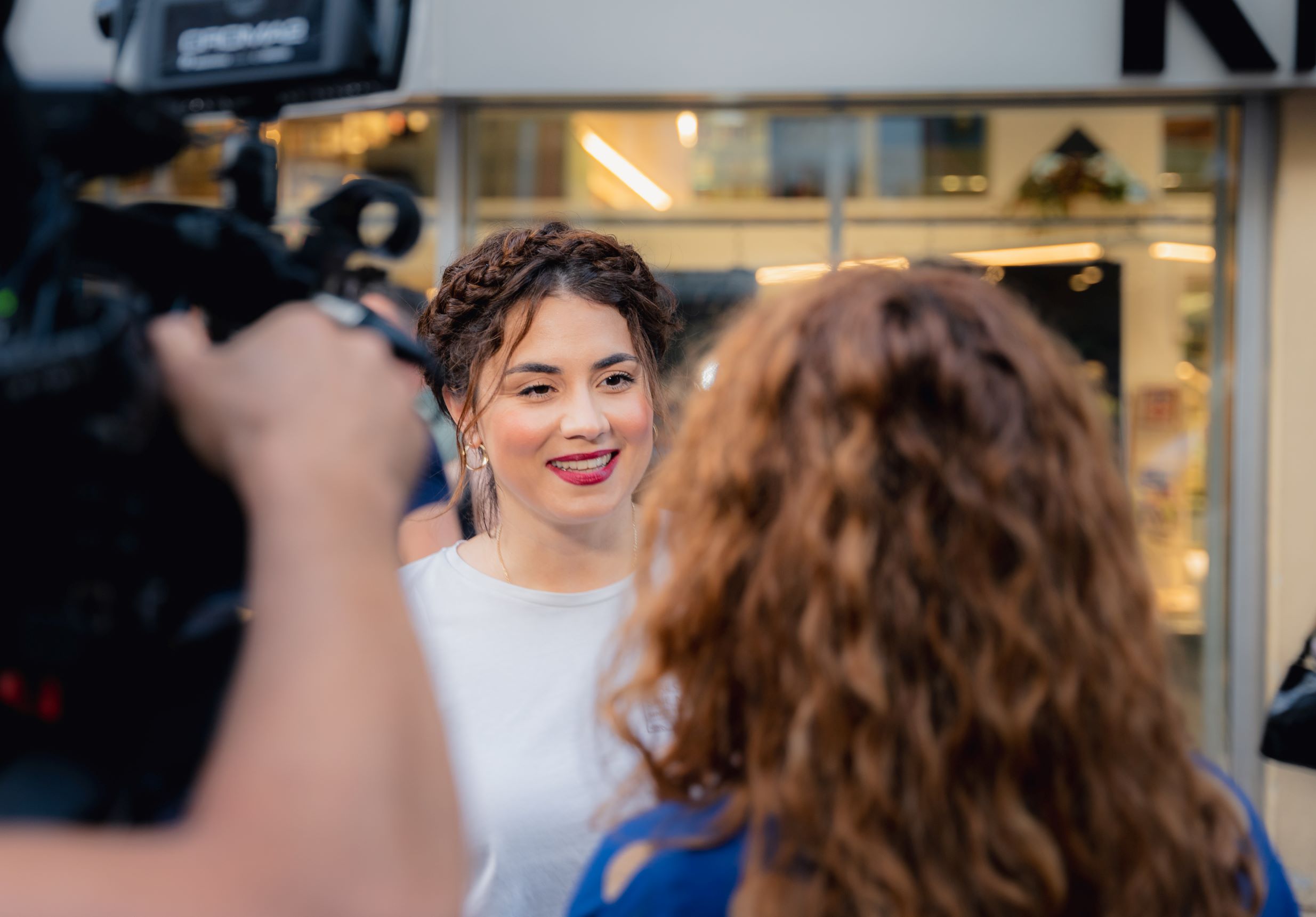 Mak Vejzović otvorio vrata očevog ateljea kroz izložbu “Atelijer” Mak Vejzović otvorio vrata očevog ateljea kroz izložbu “Atelijer”