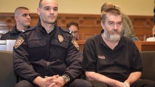 Počelo suđenje Josipu Rođaku koji je bacio četvero djece s balkona Počelo suđenje Josipu Rođaku koji je bacio četvero djece s balkona