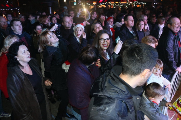 Vir: Božićna fešta uz Dražena Zečića Zeku Vir: Božićna fešta uz Dražena Zečića Zeku