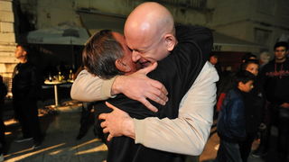 Zadar, 161112.
Kako je i najavljeno, na Narodnom trgu je oko 18h zapocelo organizirano slavlje povodom oslobodjenja generala Gotovine i Markaca. Do dugo u noc na pozornici ce se izmjenjivati brojni zadarski bendovi, klape i pjevaci poput Mladena Grdovica Zadar, 161112.
Kako je i najavljeno, na Narodnom trgu je oko 18h zapocelo organizirano slavlje povodom oslobodjenja generala Gotovine i Markaca. Do dugo u noc na pozornici ce se izmjenjivati brojni zadarski bendovi, klape i pjevaci poput Mladena Grdovica