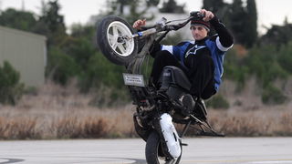 Sepurine, 220112
Na pisti vojarne Sepurine nedaleko od Zadra, okupili su se ljubitelji automoto sporta. Do trenutka kad je policija prekinula aktivnosti na pisti, automobili i motocikli su se utrkivali i izvodili raznorazne akrobacije na odusevljenje pris Sepurine, 220112
Na pisti vojarne Sepurine nedaleko od Zadra, okupili su se ljubitelji automoto sporta. Do trenutka kad je policija prekinula aktivnosti na pisti, automobili i motocikli su se utrkivali i izvodili raznorazne akrobacije na odusevljenje pris