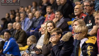 Fešta u povodu 80. rođendana Pina Giergie: Vetarani KK Zadar – Veterani KK Olimpija Fešta u povodu 80. rođendana Pina Giergie: Vetarani KK Zadar – Veterani KK Olimpija