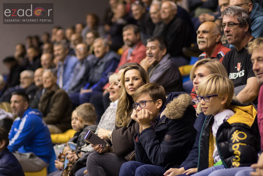 Fešta u povodu 80. rođendana Pina Giergie: Vetarani KK Zadar – Veterani KK Olimpija Fešta u povodu 80. rođendana Pina Giergie: Vetarani KK Zadar – Veterani KK Olimpija