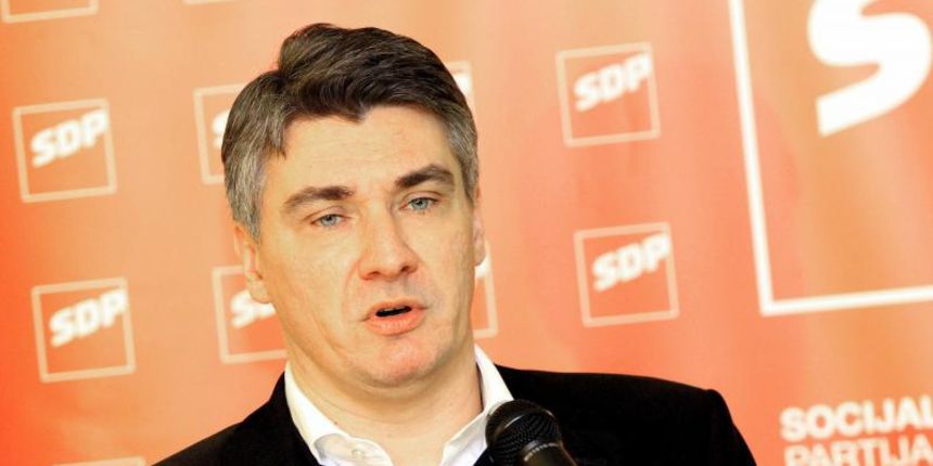 01.02.2014., Varazdin – Premijer Zoran Milanovic prisustvovao je godisnjoj zabavi varazdinskog SDP-a. Photo: Vjeran Zganec-Rogulja/PIXSELL 01.02.2014., Varazdin – Premijer Zoran Milanovic prisustvovao je godisnjoj zabavi varazdinskog SDP-a. Photo: Vjeran Zganec-Rogulja/PIXSELL