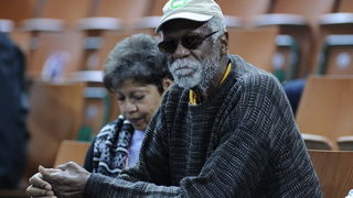 Katowice, 200909.
Dvorana Sport Arena Spodek.
Europsko prvenstvo u kosarci u Poljskoj, razigravanje izmedju Francuske i Hrvatske za peto mjesto na prvenstvu.
Na slici: na tribini legenda NBA igrac Boston Celtica Bill Rusell sa suprugom.
Foto: Drago Sopta