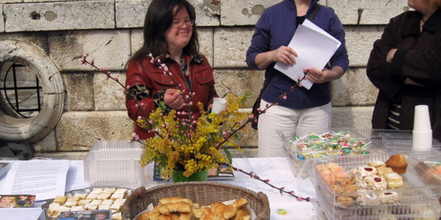 Na Narodnom trgu obiljezen Dan osoba sa Down sindromom Na Narodnom trgu obiljezen Dan osoba sa Down sindromom