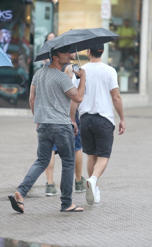 Zagreb: Ricky Martin prošetao gradom u društvu partnera Jwana i Viktora Drage Zagreb: Ricky Martin prošetao gradom u društvu partnera Jwana i Viktora Drage