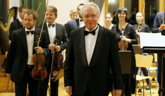 Zadar, 191009.
Svecana dvorana Zadarskog sveucilista.
Zadarski komorni orkestar odrzao je koncert povodom proslave 75. godine zivota mo. Pavla Despalja. 
Na slici: Pavle Despalj.
Foto: Jure Miskovic / CROPIX