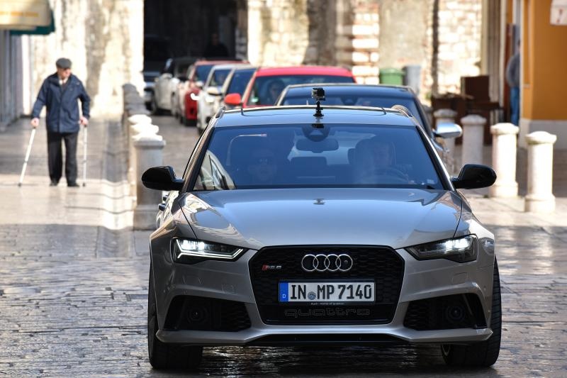Audi Hrvatska organizirala je ekskluzivnu prezentaciju sportskih automobila Audi S i RS modela na Forumu. Photo: Dino Stanin/PIXSELL Audi Hrvatska organizirala je ekskluzivnu prezentaciju sportskih automobila Audi S i RS modela na Forumu. Photo: Dino Stanin/PIXSELL