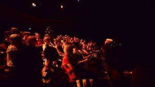 “Ana i Ona” naziv je predstave čijom je premijerom sinoć u zadarskom Kazalištu lutaka započela umjetnička revija pod nazivom “Nosi se Teatro Verrdi”.